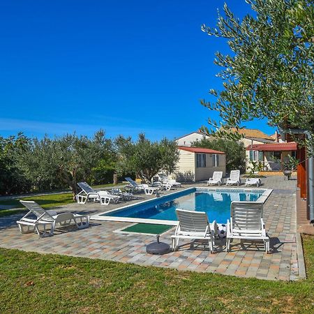 Apartments Flora Pakoštane Dış mekan fotoğraf